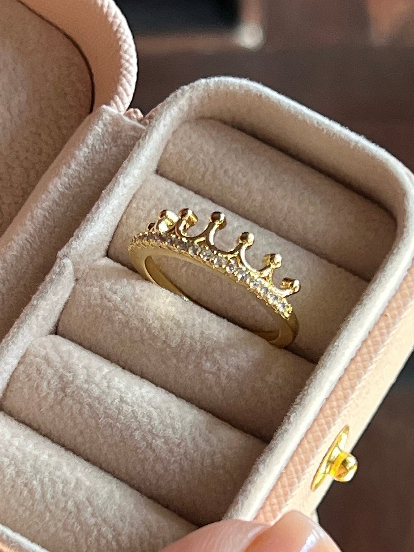 Anillo corona brillos