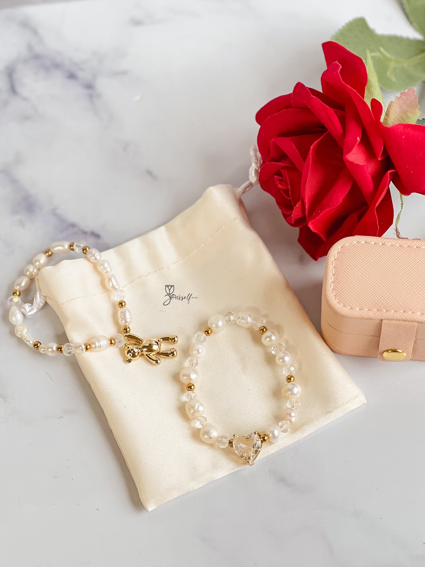 Pulseras Perlas Osito y Corazón