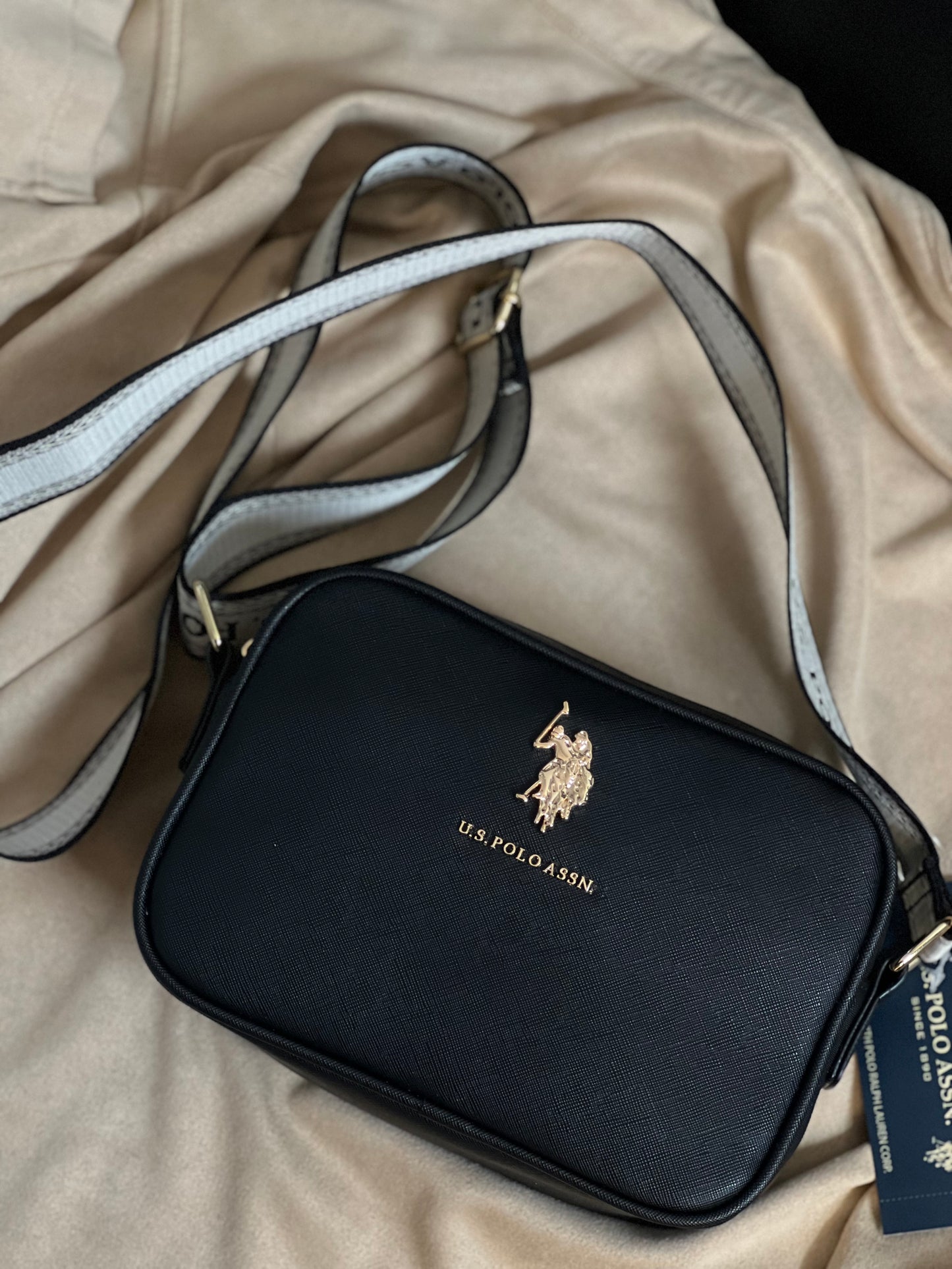 Mensajera Polo ASSN - Negra